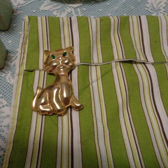 VINTAGE POTTERY LAMP LINENS THIMBLE JEWELRY LOT - Picture 6 of 8